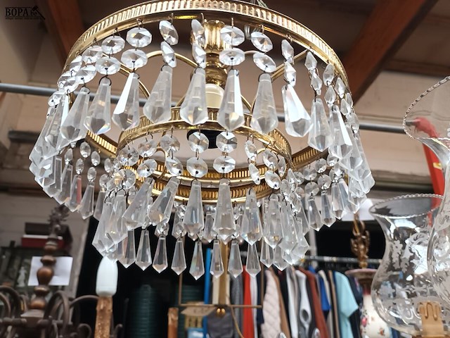 Lot 55 - luster met kristallen - afbeelding 3 van  3