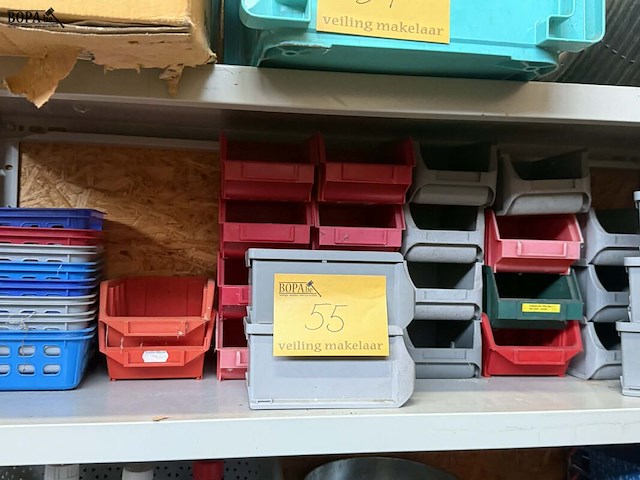Lot 55 - magazijnbakjes in kunststof - afmetingen 15x9,5 en h7 - circ - afbeelding 1 van  2