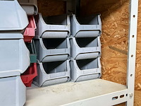 Lot 55 - magazijnbakjes in kunststof - afmetingen 15x9,5 en h7 - circ - afbeelding 2 van  2