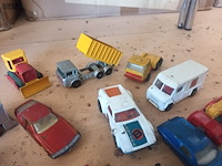 Lot 55 - miniatuur auto’s en kaartspel. 15 stuks - afbeelding 3 van  4
