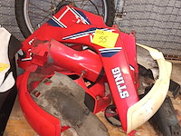 Lot 55 - onderdelen voor yamaha sting brommer - afbeelding 1 van  5