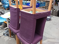 Lot 55 - paarse eetkamerstoelen. 4 stuks - afbeelding 3 van  3