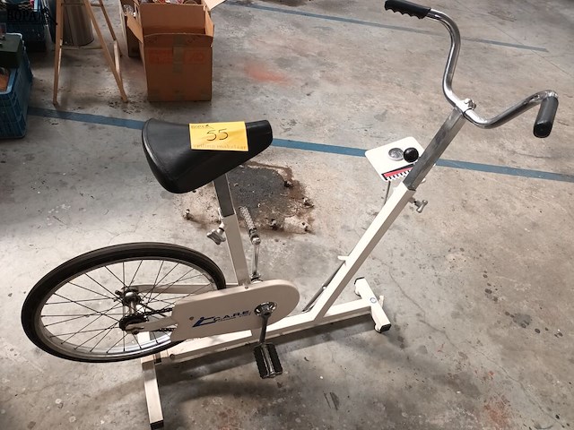 Lot 55 - retro hometrainer - afbeelding 1 van  5