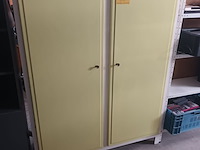 Lot 55 - retro kast - afbeelding 1 van  4