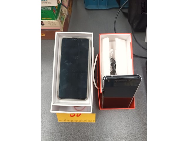 Lot 55 - smartphones - 2 stuks - afbeelding 2 van  4