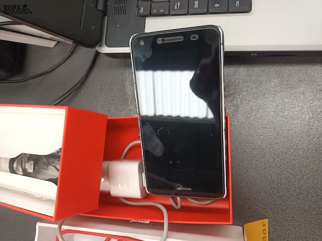 Lot 55 - smartphones - 2 stuks - afbeelding 3 van  4