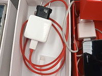 Lot 55 - smartphones - 2 stuks - afbeelding 4 van  4