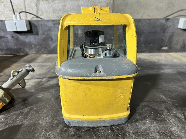 Lot 55 - spectra precision laser gl 720 - afbeelding 3 van  7