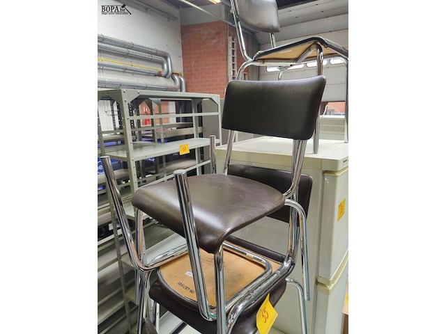 Lot 55 - stoelen - 4 stuks - afbeelding 2 van  2
