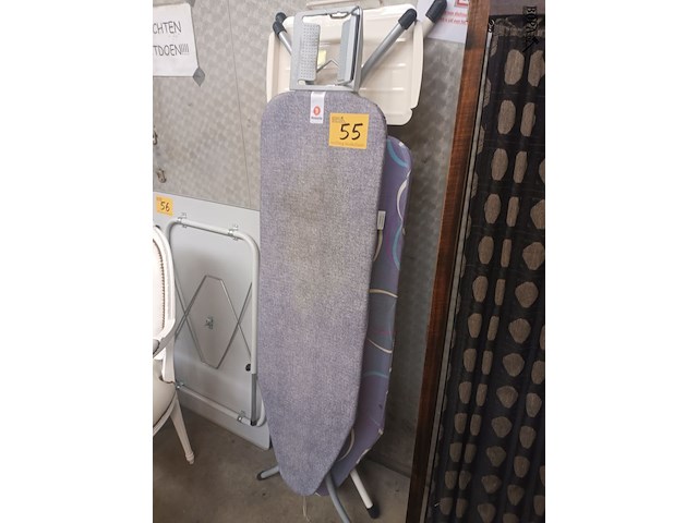 Lot 55 - strijkplank brabantia. 2 stuks - afbeelding 1 van  4