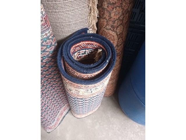 Lot 55 - tapijten. 4 stuks - afbeelding 2 van  5