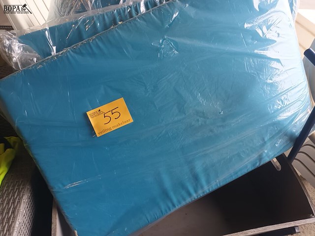 Lot 55 - tuinkussens. 2 stuks - afbeelding 3 van  3