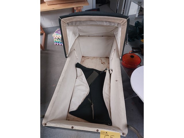 Lot 55 - vintage kinderwagen - afbeelding 3 van  4