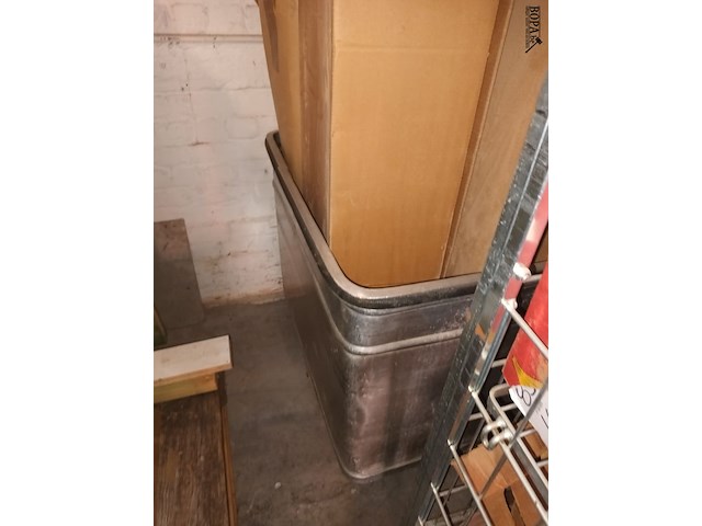 Lot 55 - waskar met schuurbanden - afbeelding 1 van  3