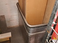 Lot 55 - waskar met schuurbanden - afbeelding 1 van  3