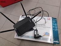 Lot 55 - wifi-routers d-link wireless ac1200, 2 stuks - afbeelding 2 van  2