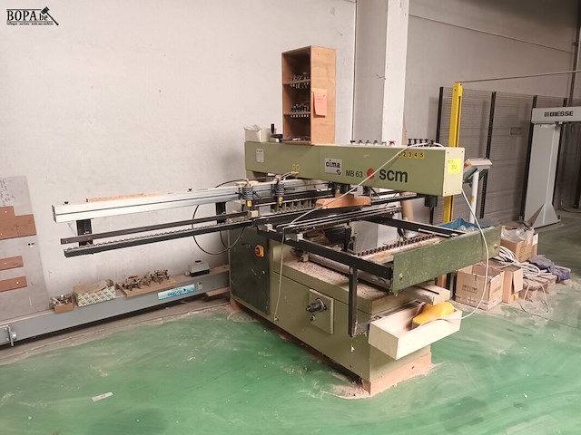 Lot 551 - meerassige boormachine scm - afbeelding 1 van  7
