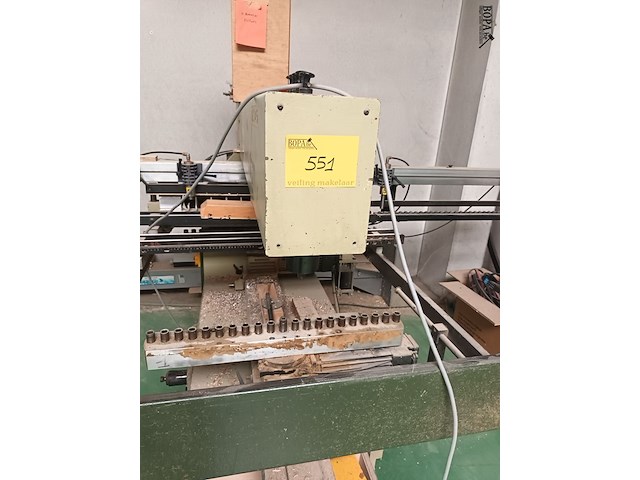 Lot 551 - meerassige boormachine scm - afbeelding 7 van  7