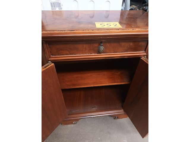 Lot 552 - kastje - afbeelding 3 van  4