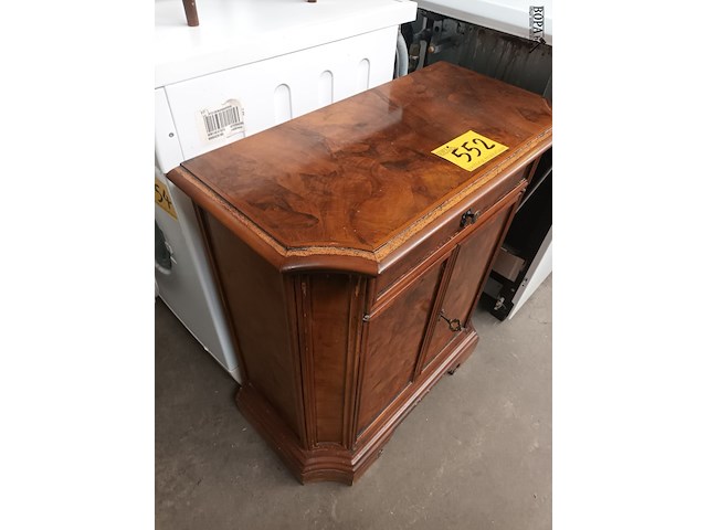 Lot 552 - kastje - afbeelding 4 van  4