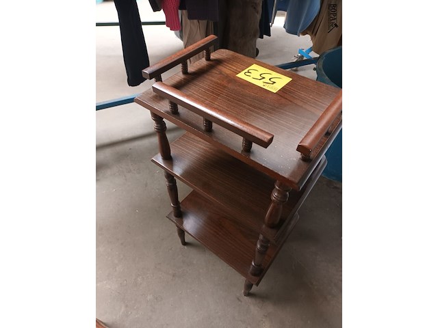 Lot 553 - houten rekje - afbeelding 3 van  3
