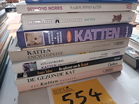 Lot 554 - boeken over katten. 20 stuks - afbeelding 3 van  3