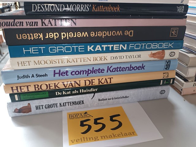 Lot 555 - boeken over katten. 20 stuks - afbeelding 2 van  3
