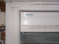 Lot 555 - diepvries miele - afbeelding 4 van  4