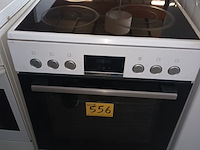 Lot 556 - elektrisch fornuis bosch - afbeelding 1 van  3