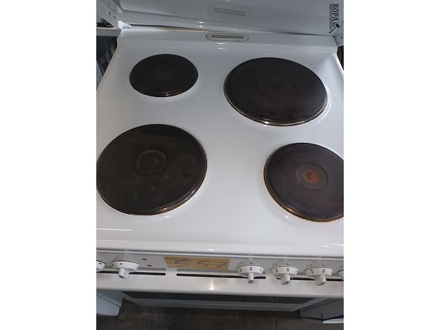 Lot 557 - elektrisch fornuis aeg - afbeelding 4 van  5