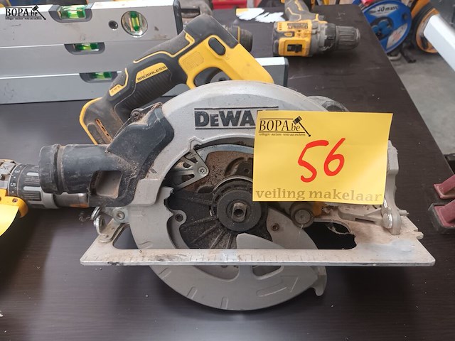 Lot 56 - accu cirkelzaag dewalt - afbeelding 1 van  3