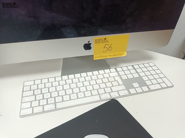 Lot 56 - apple imac pc - afbeelding 2 van  3