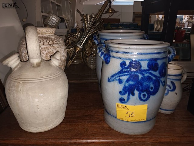 Lot 56 - boterpotten, kruik en vaas. 6 stuks - afbeelding 1 van  4