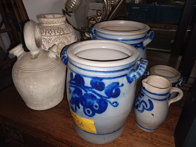 Lot 56 - boterpotten, kruik en vaas. 6 stuks - afbeelding 4 van  4