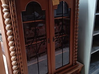 Lot 56 - buffetkast - afbeelding 1 van  1