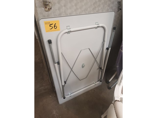 Lot 56 - kampeertafel - afbeelding 3 van  3