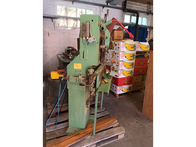 Lot 56 - kettinggatboormachine - afbeelding 1 van  6