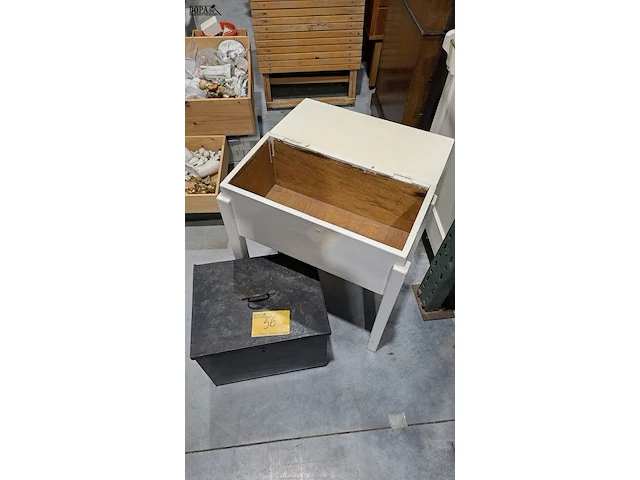 Lot 56 - lot opbergmeubel - afbeelding 2 van  3