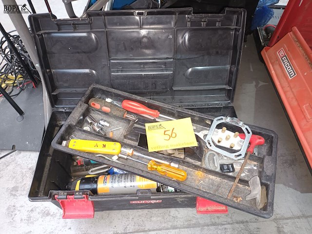 Lot 56 - materiaalkoffer curver met inhoud - afbeelding 1 van  3