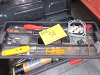 Lot 56 - materiaalkoffer curver met inhoud - afbeelding 2 van  3