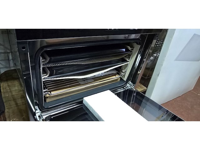 Lot 56 - miele inbouwoven type h 2840 b nieuw - afbeelding 4 van  4