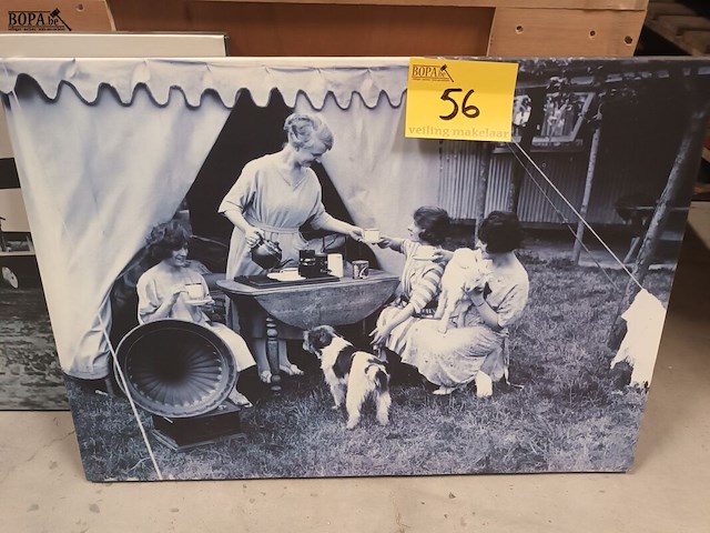 Lot 56 - nostalgische canvas. 2 stuks - afbeelding 2 van  3