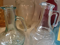 Lot 56 - oude flesjes. 8 stuks - afbeelding 2 van  5