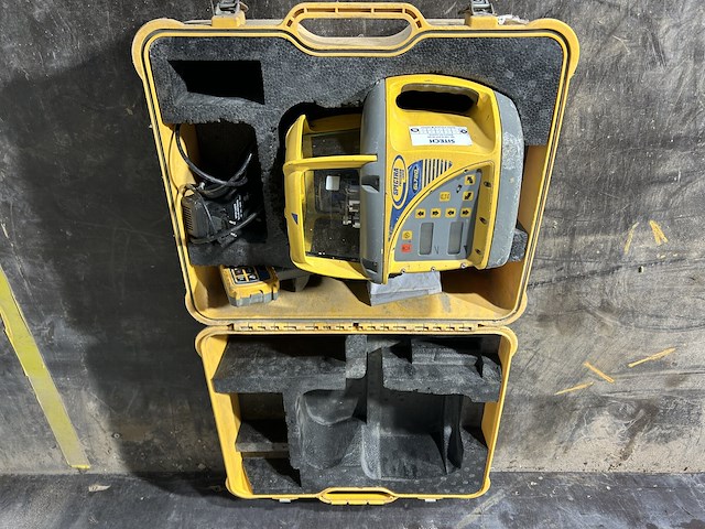 Lot 56 - spectra precision laser gl 720 - afbeelding 5 van  7