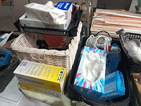 Lot 56 - strijkplank en persoonlijke verzorging - afbeelding 4 van  6