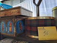 Lot 56 - vintage blikken dozen - afbeelding 3 van  3
