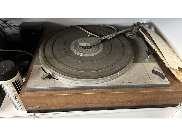 Lot 56 - vintage platenspeler lenco l75 - afbeelding 1 van  4