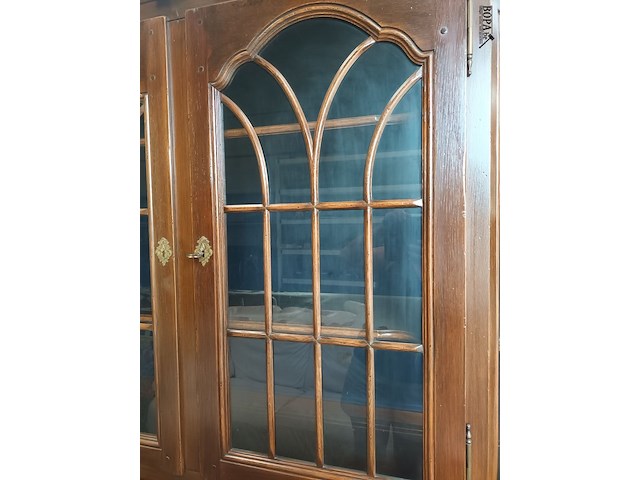Lot 56 - vitrine wandkast - afbeelding 2 van  4