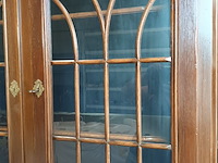 Lot 56 - vitrine wandkast - afbeelding 2 van  4
