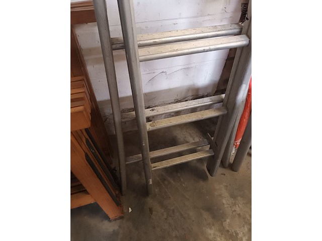 Lot 562 - aluminium ladder - afbeelding 2 van  4